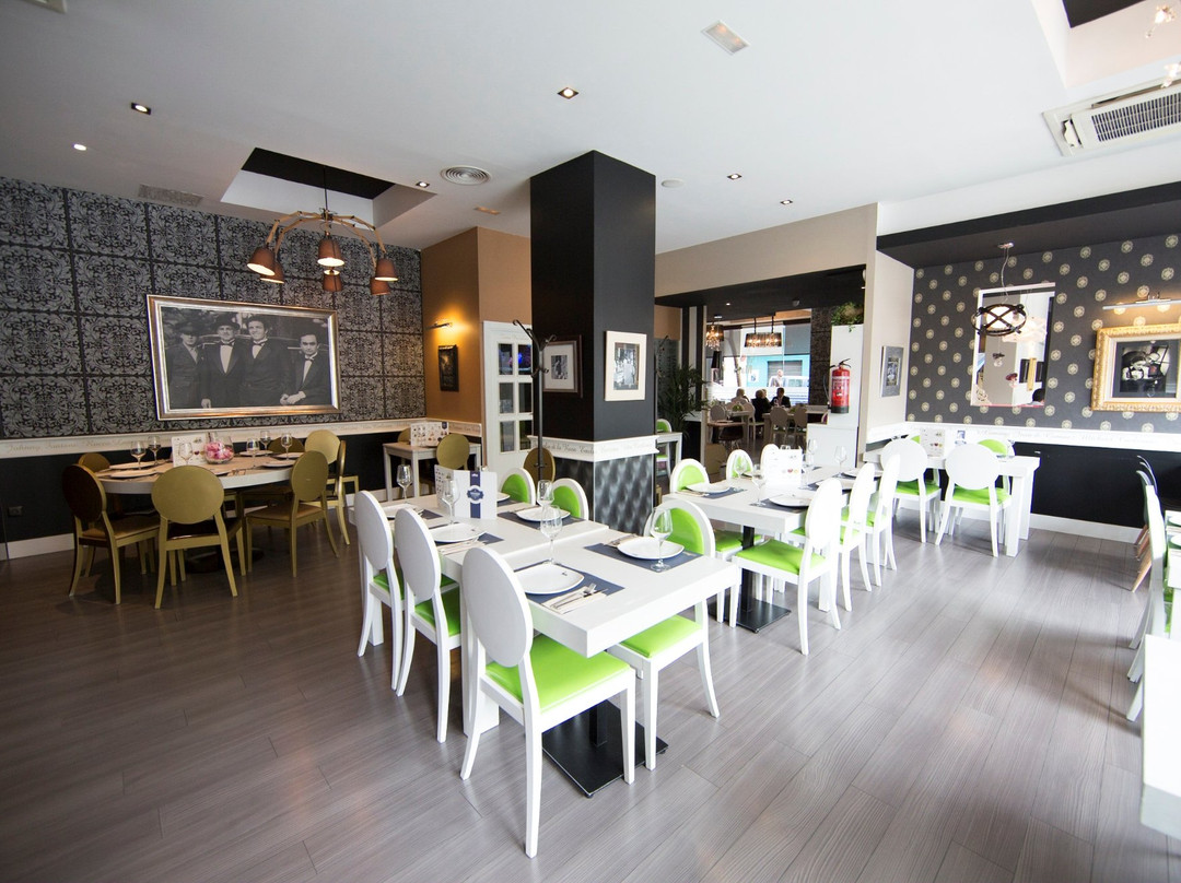 La Mafia se sienta a la mesa - Granada C/Trajano