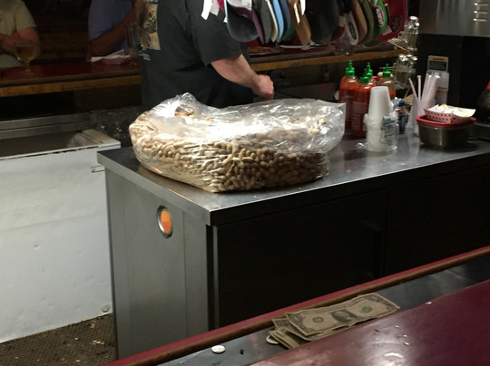 Mooses Saloon-卡利斯佩尔必去景点