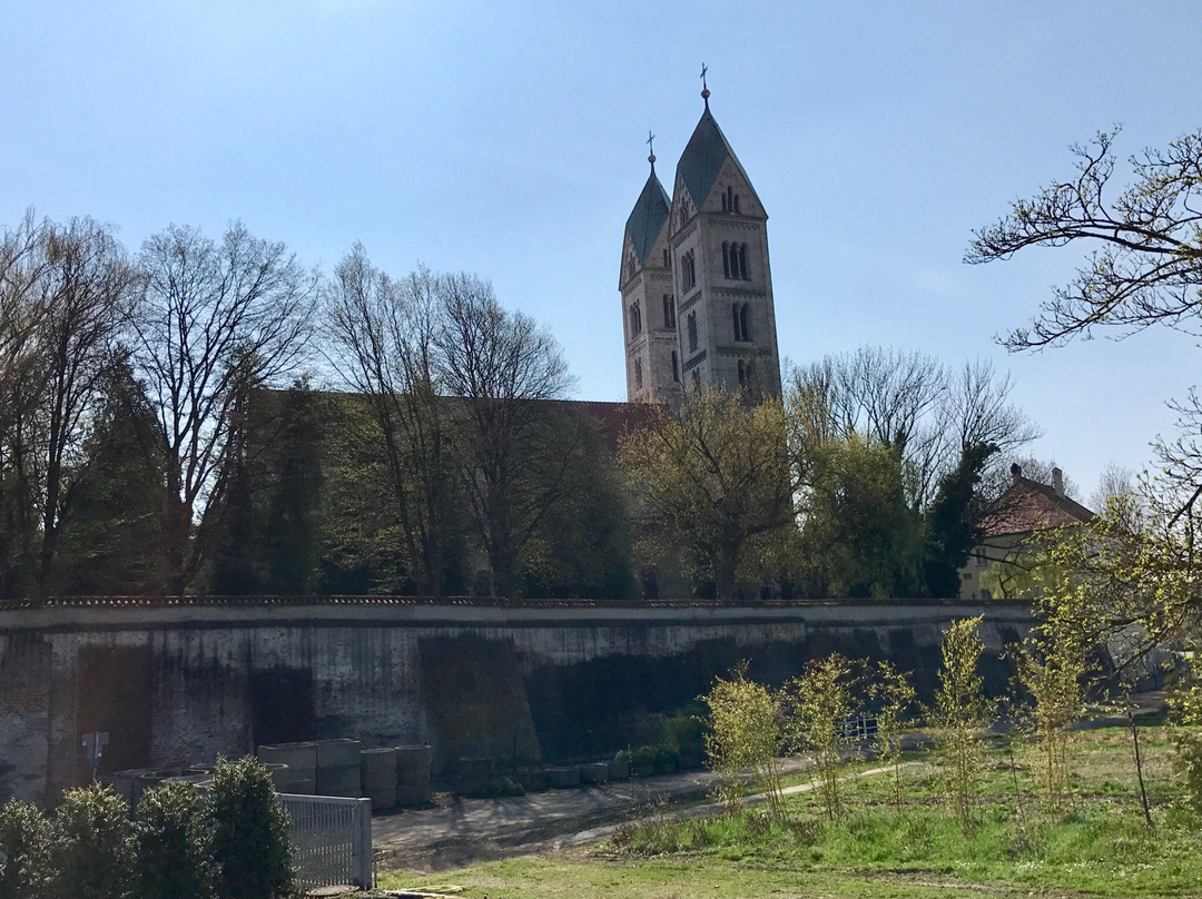 Kirche St.Peter-Straubing必去景点