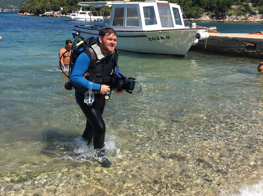 Dupin Dive Centre-科尔丘拉镇必去景点