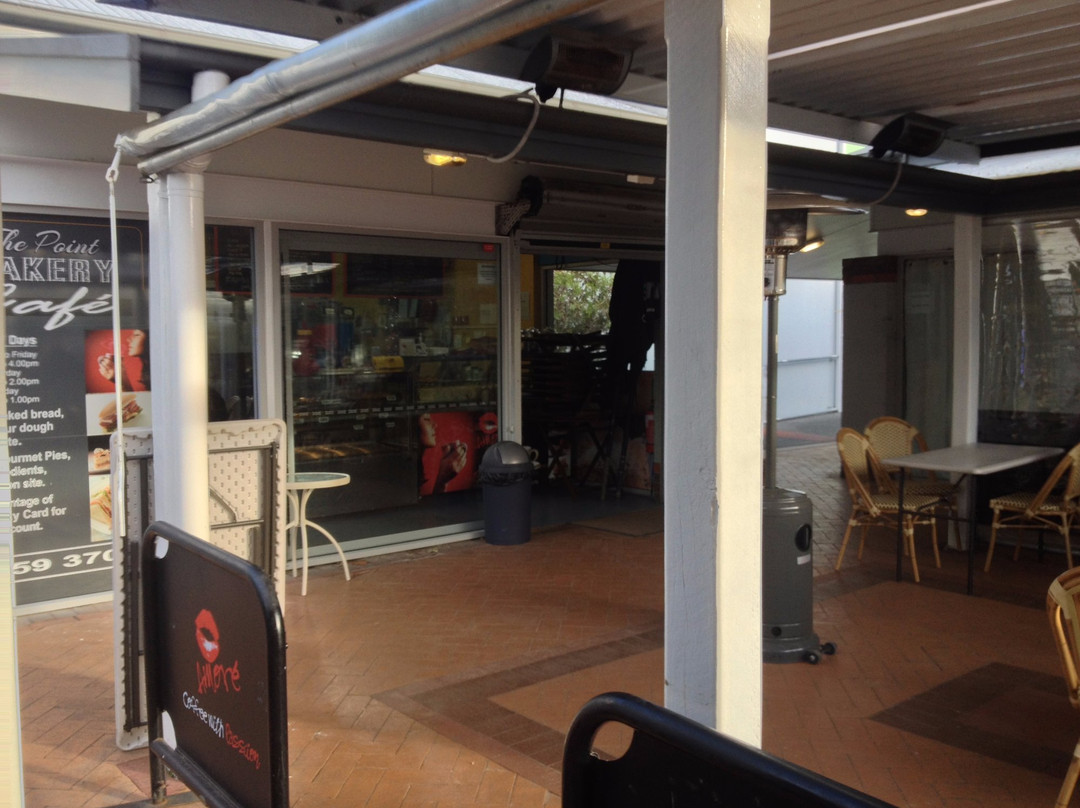 Darawank餐馆和美食-The Point Bakery Cafe