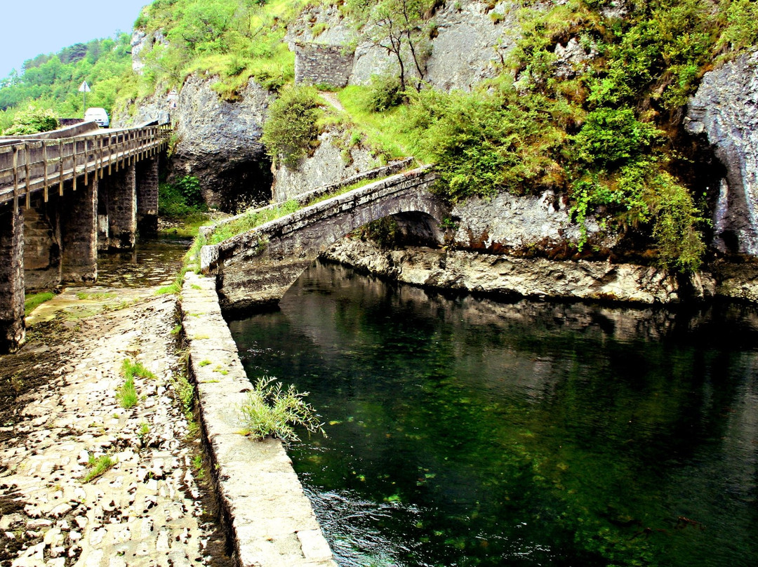Maison de l'eau et Fontaine des Chartreux-Cahors必去景点