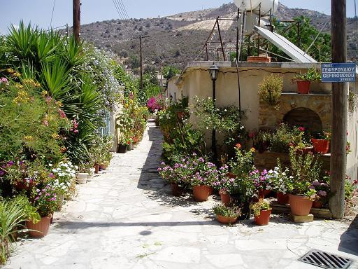 Romios Apartments