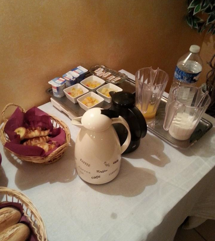 Hotel du Bourg主图