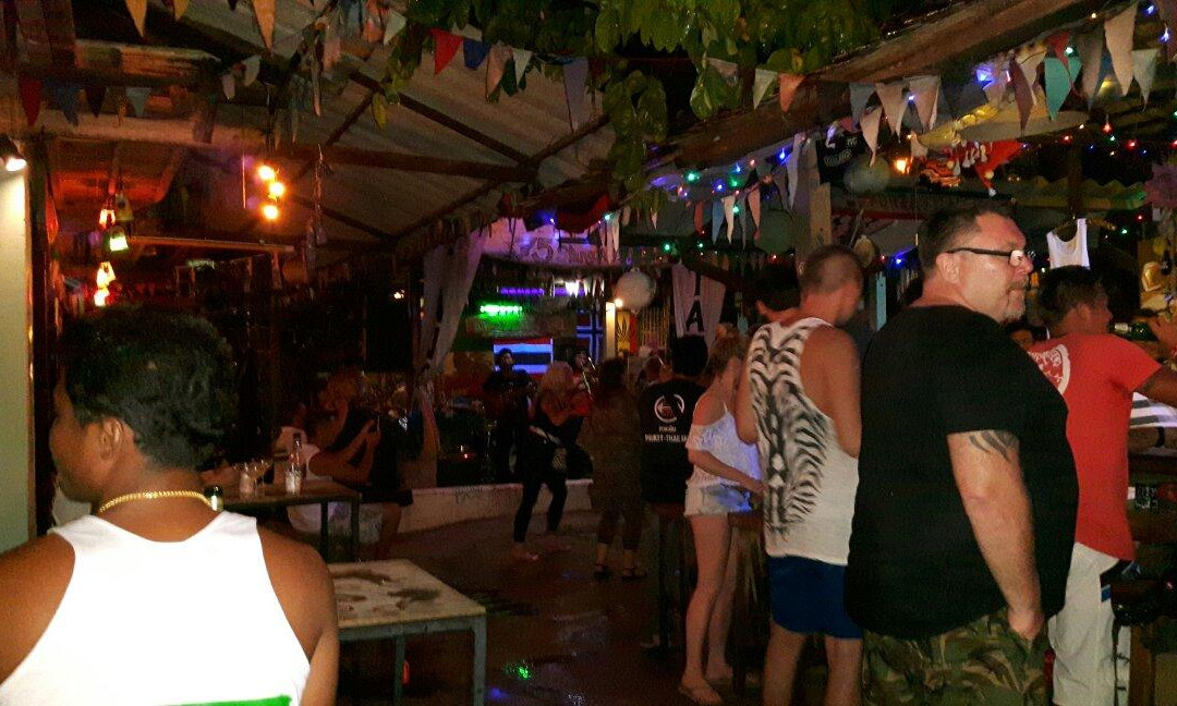 75 Stang Art Studio and Reggae Bar-卡伦必去景点