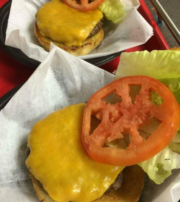 Flippo's-森赖斯必去景点