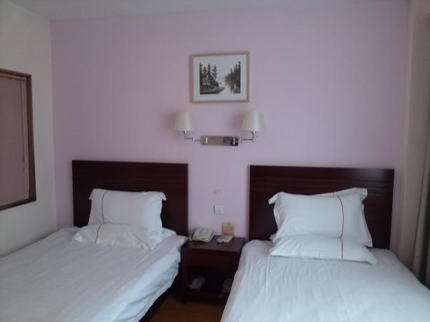 驿亭四季酒店（上海东方路蓝村路地铁站店）-客卧