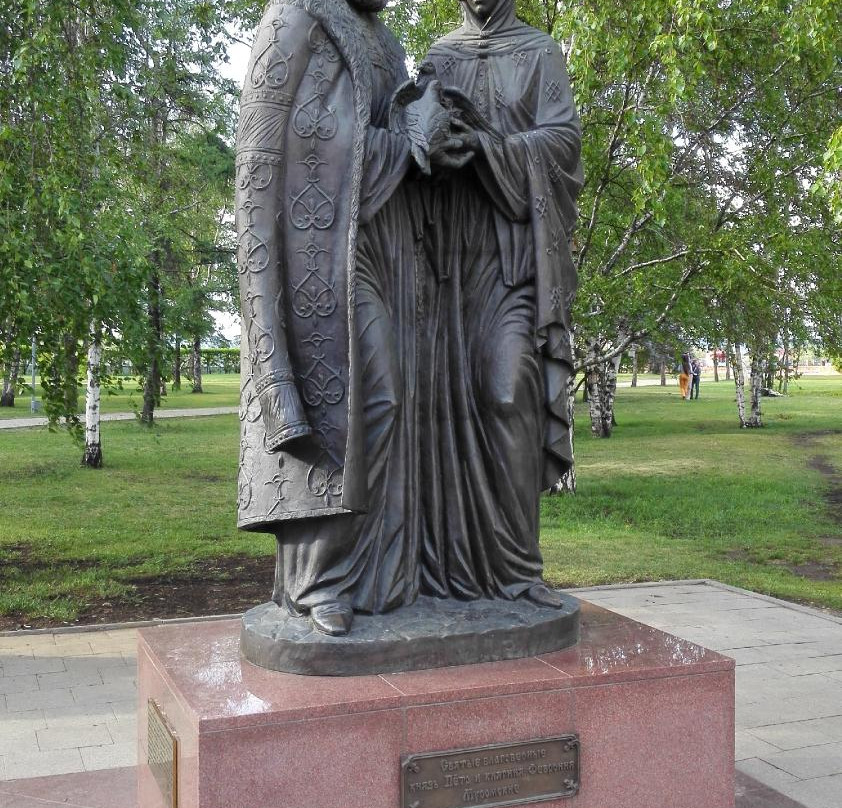 Monument to Peter and Fevronia景点图片