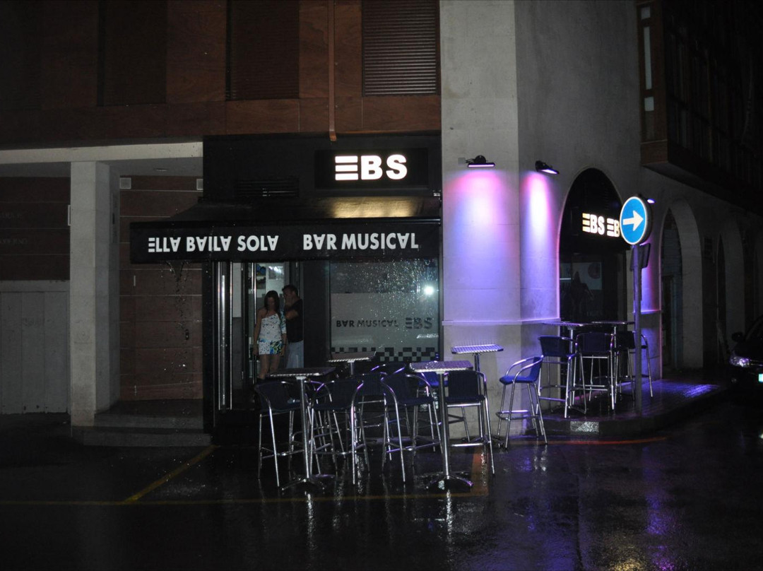 EBS Bar Musical-利亚内斯必去景点