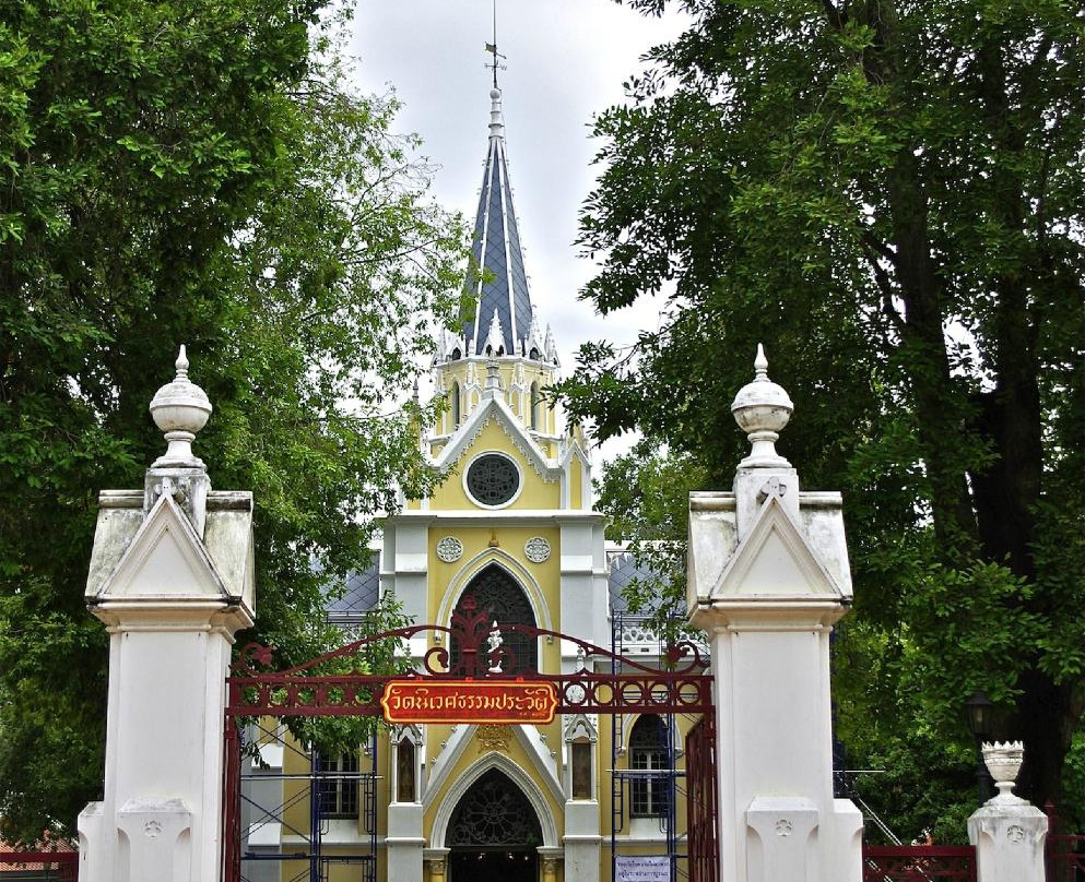 Wat Niwet Thammaprawat-挽巴茵必去景点