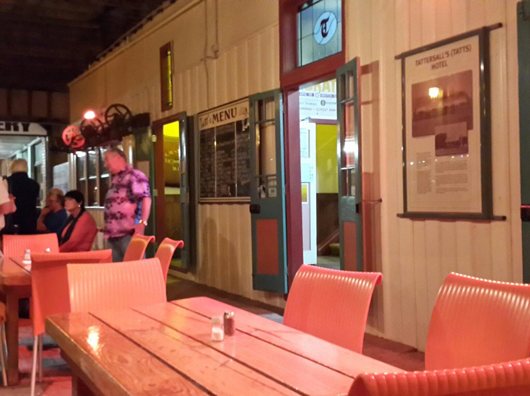 Tattersalls Hotel