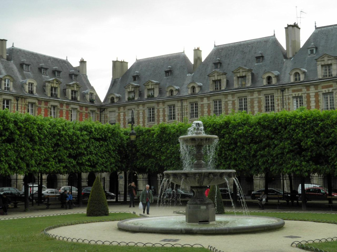 孚日广场-巴黎必去景点