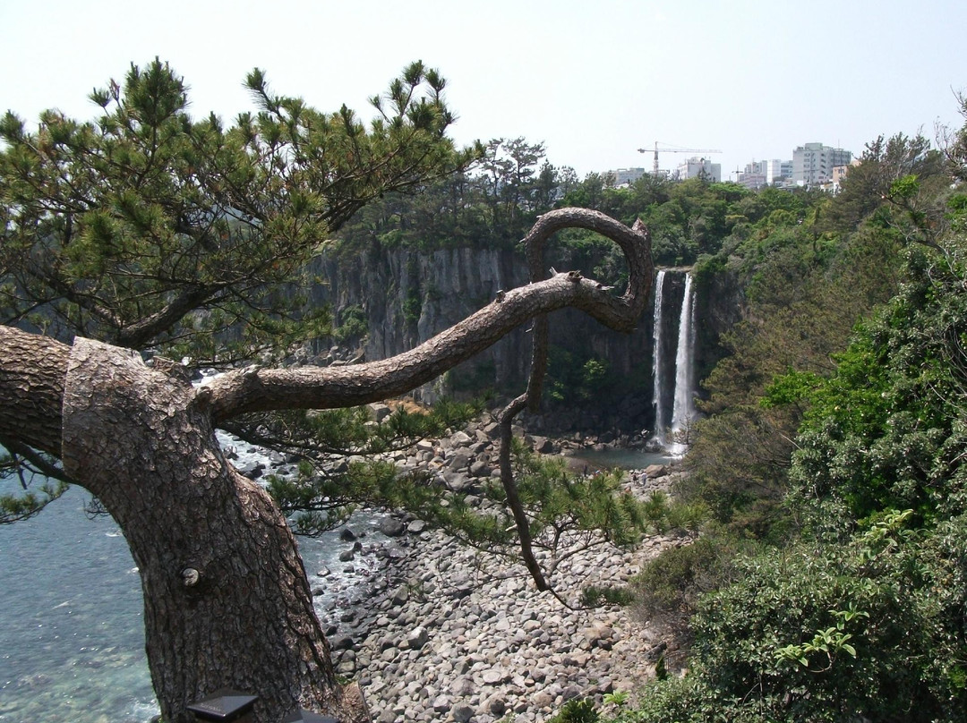 正房瀑布-西归浦市必去景点