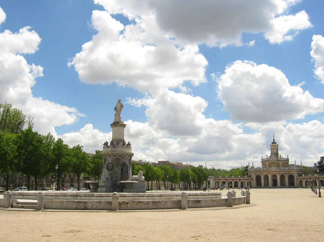 Fuente de la Mariblanca景点图片