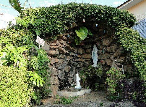 Gruta de Nossa Senhora de Lourdes