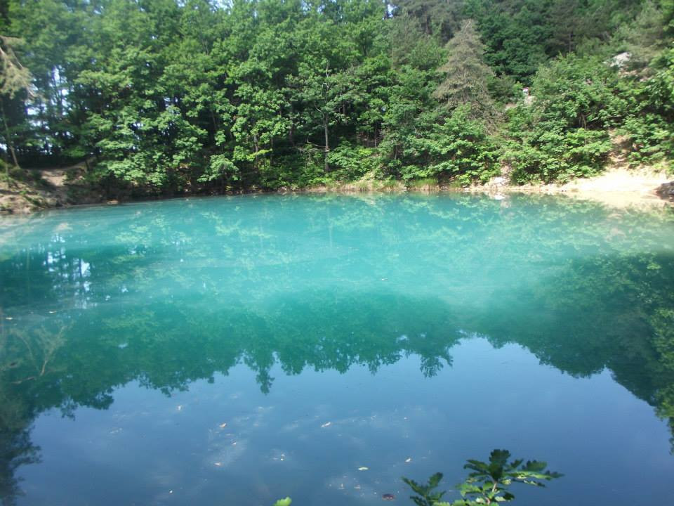 Lacul Albastru (The Blue Lake)景点图片