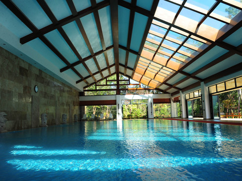 普洱梅子湖度假酒店主图