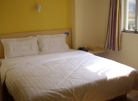 7天西安南门永宁门地铁站店主图