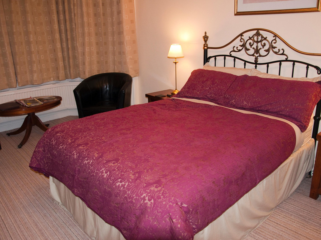 Autumn Leaves Guest House