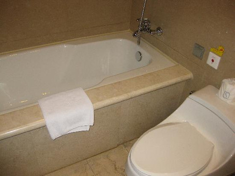 美泉宫饭店主图