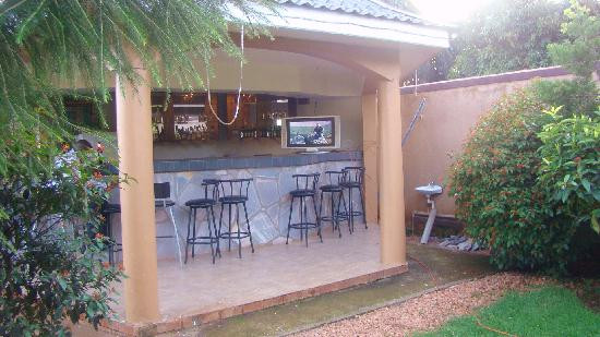 Executive Airport Hotel