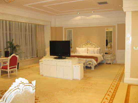 华盛江泉城大酒店主图