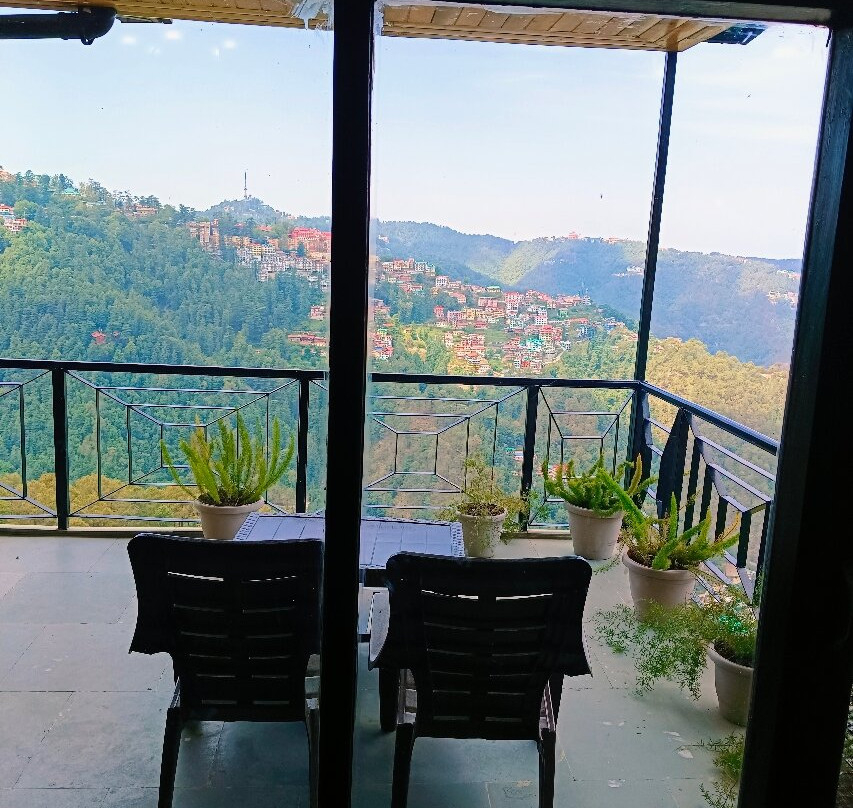 The Oaktree House主图