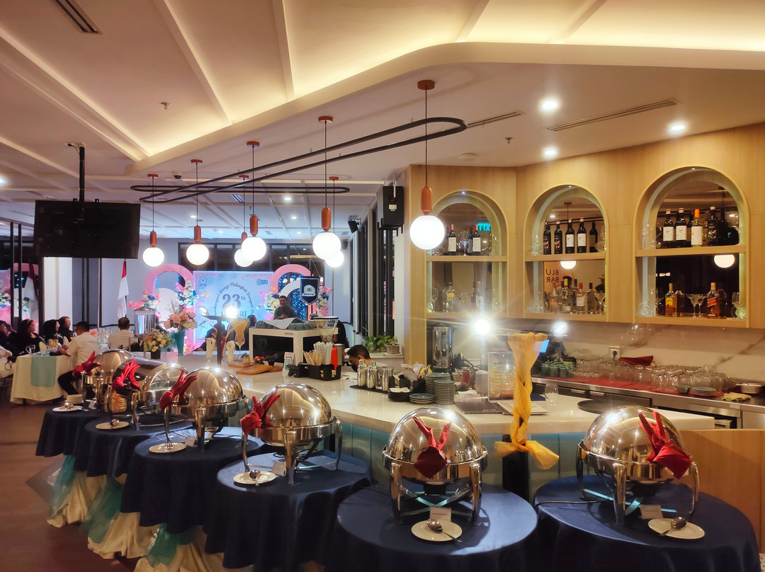 Luwansa Hotel and Convention Center Manado主图