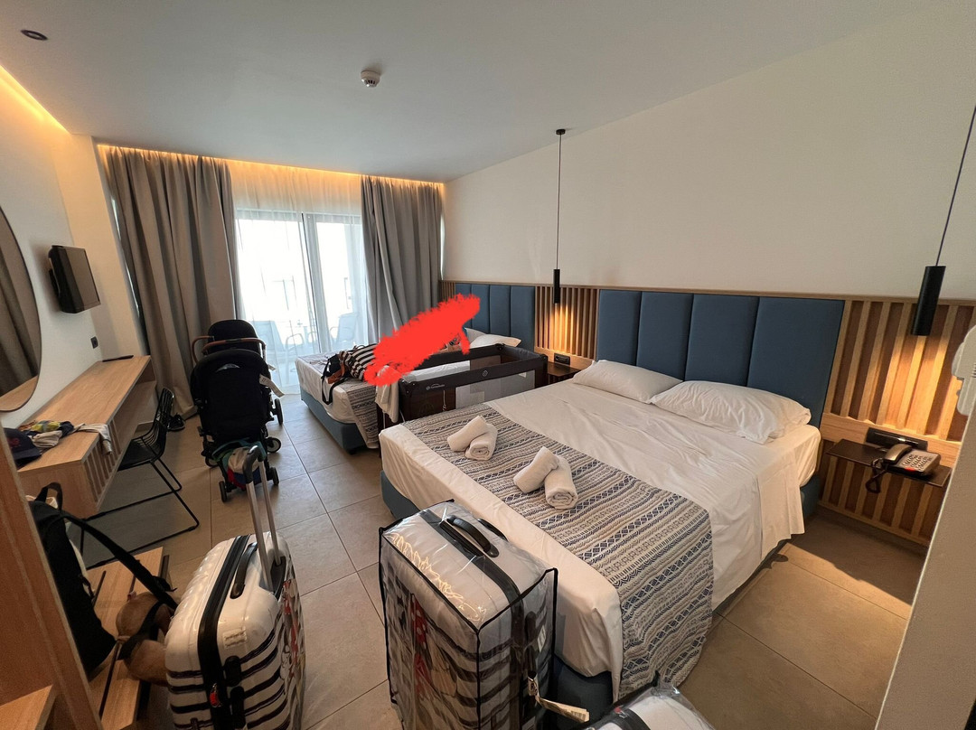 Blue Sea Holiday Village主图