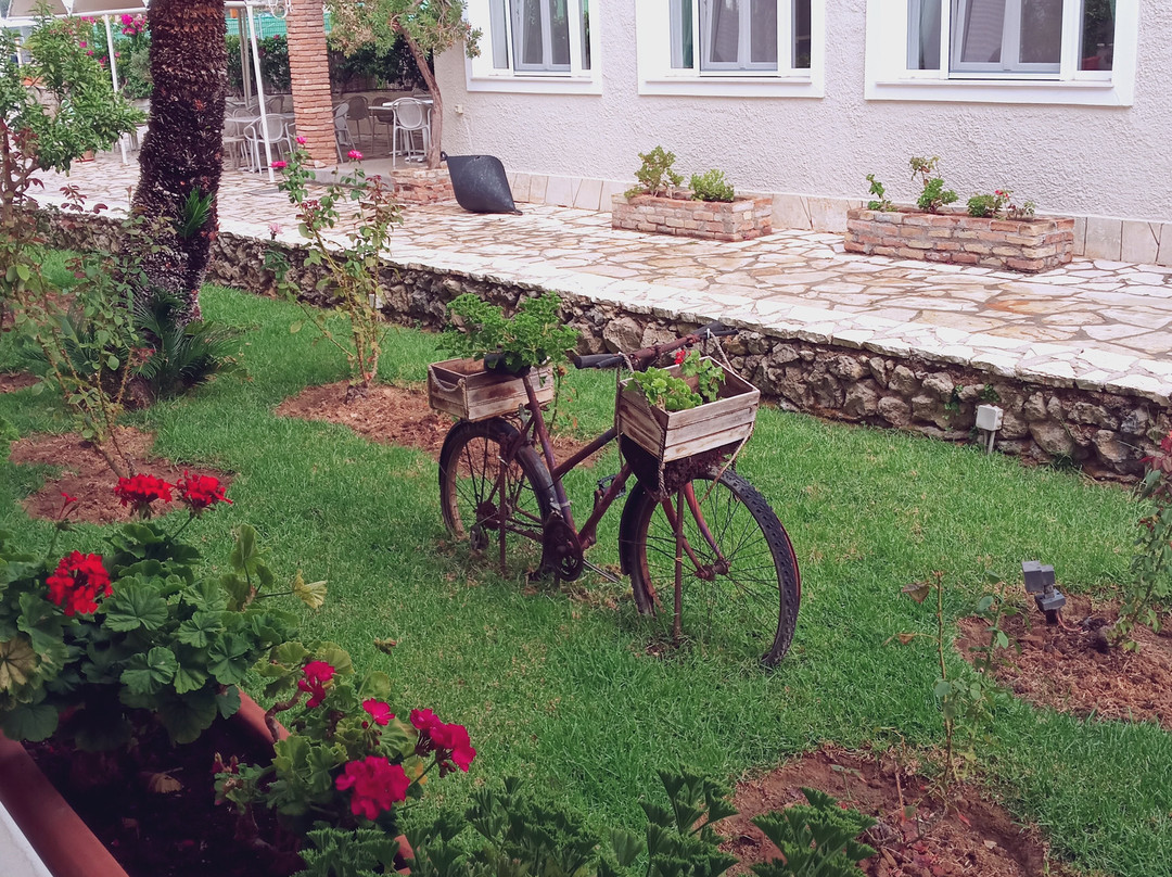 Iliada Beach Hotel主图