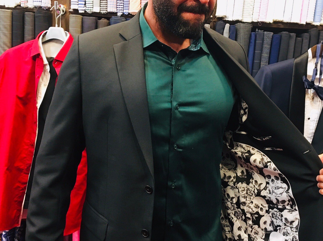 Classic International Suits-查汶海滩必去景点