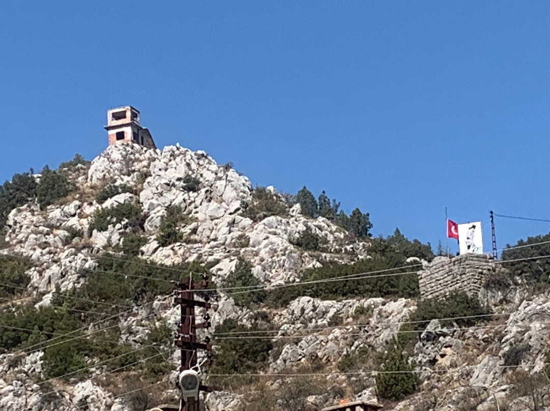 Cevizli Atatürk park ve heykelı