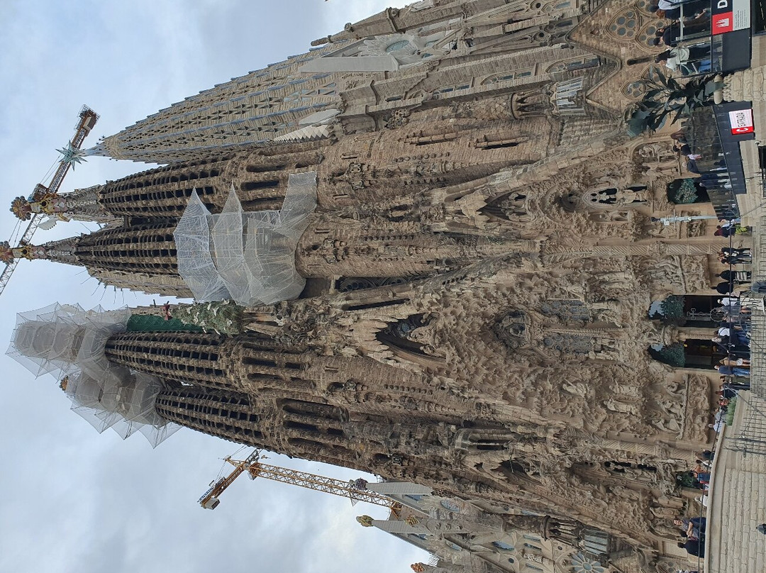 光明之旅-巴塞罗那必去景点