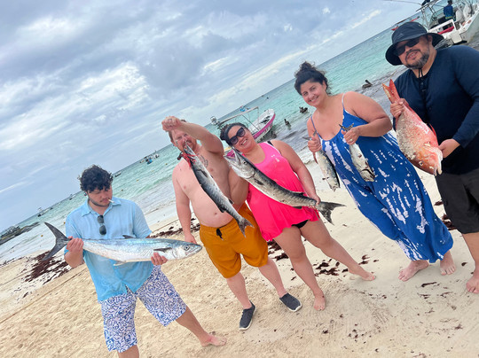 Go Fish! Fishing Charters & Adventure Tours-普拉亚德尔卡曼必去景点