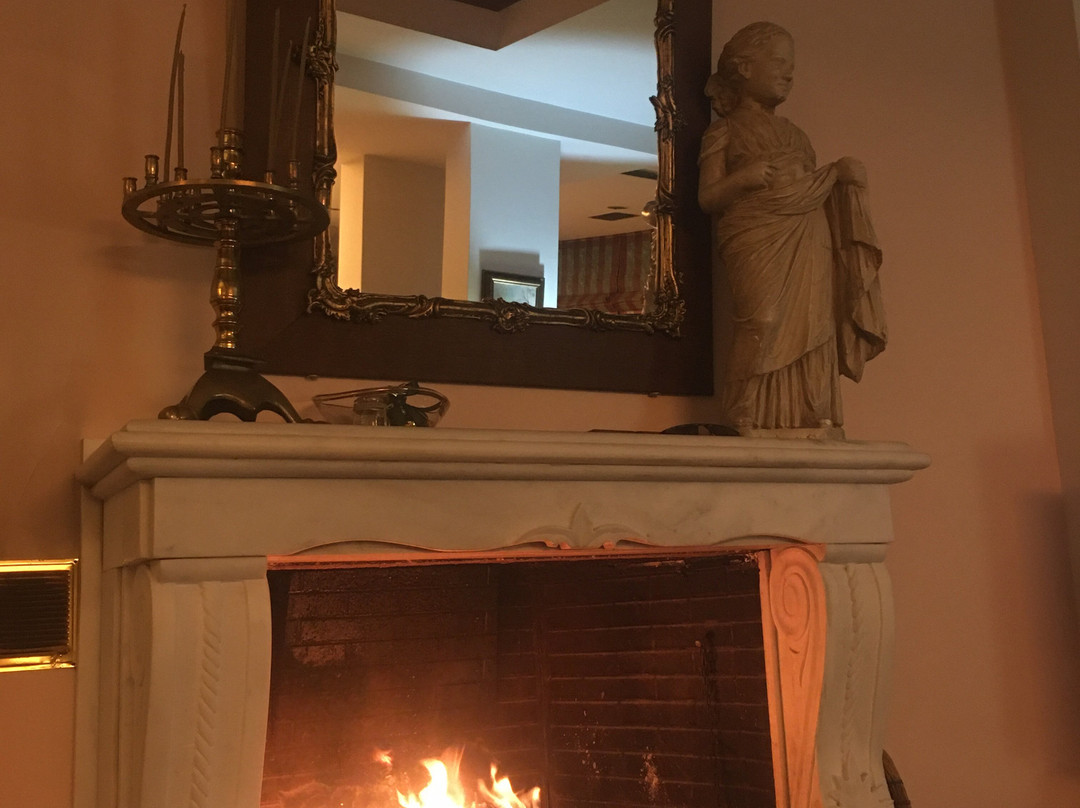 珀普洛斯酒店主图