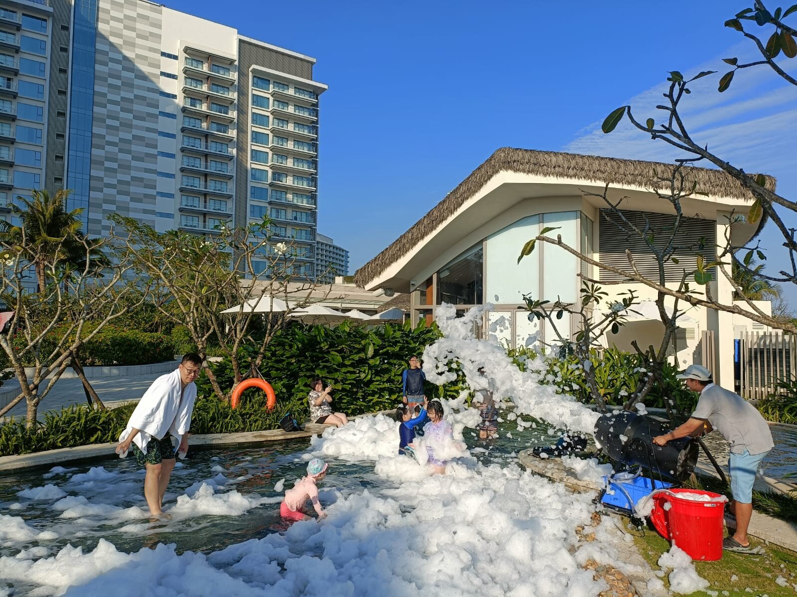 New World Hoiana Hotel-泳池