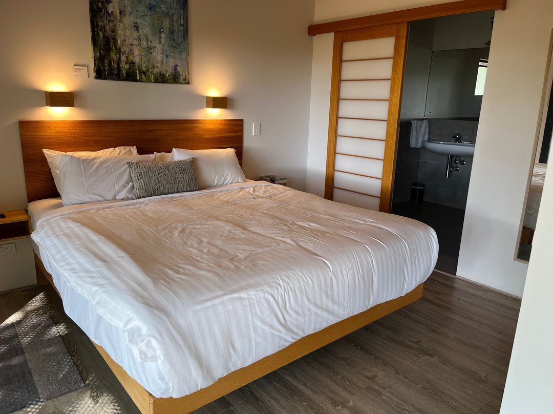 Petra Olive Oil Estate Dog-friendly Luxury Farmstay Accommodation主图