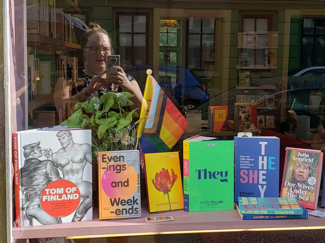 Prismatic Pages-奥斯陆必去景点