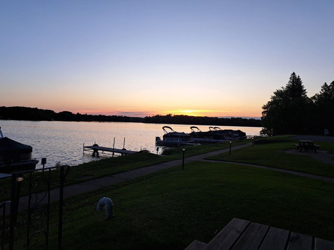 Paradise Shores Hotel主图