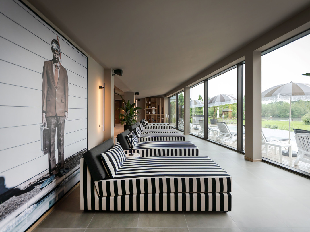 Tholes Hotel Bucken主图