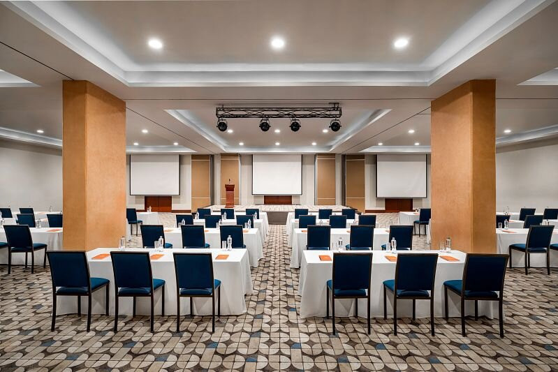 伊斯塔帕太阳景观多拉多太平洋全包水疗度假村主图