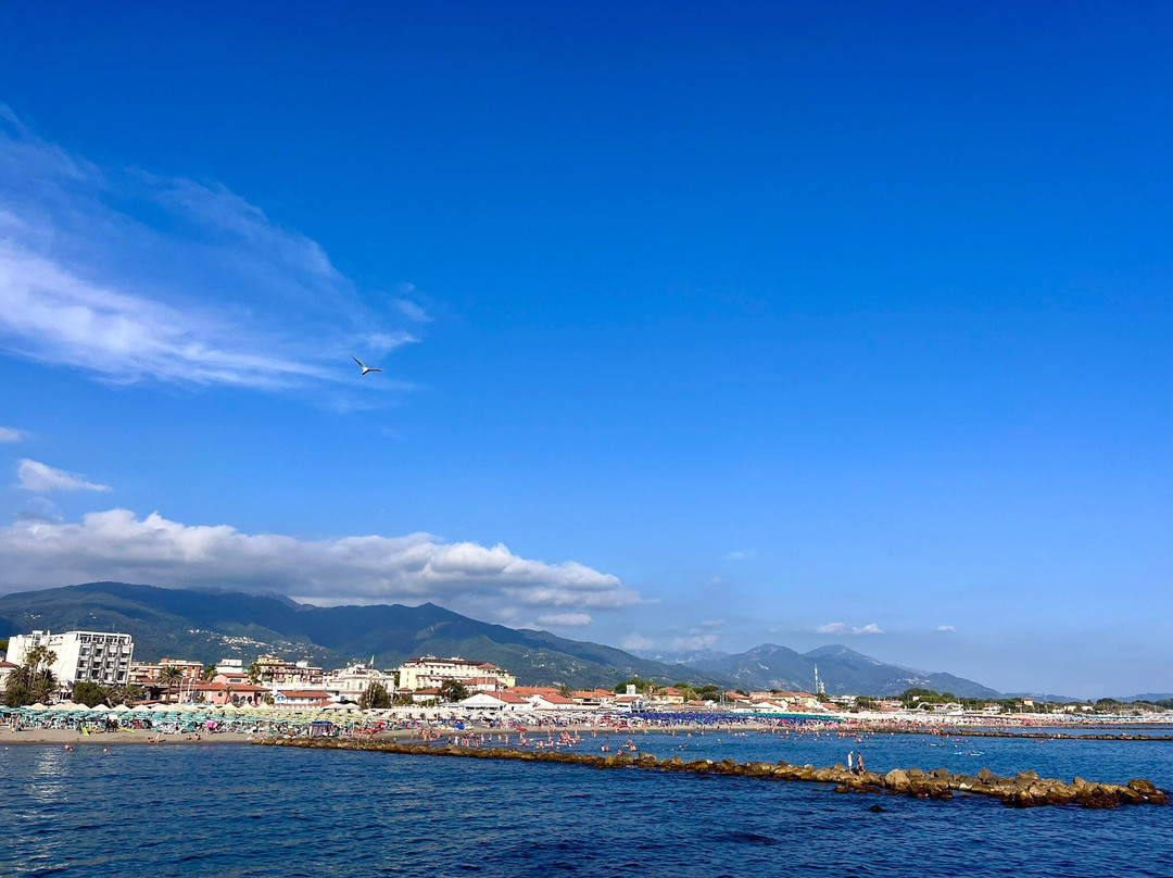 Pontile di Marina di Massa-Marina di Massa必去景点