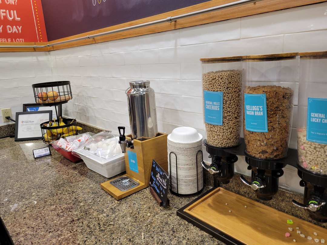 爱达荷福尔斯／机场汉普顿酒店主图