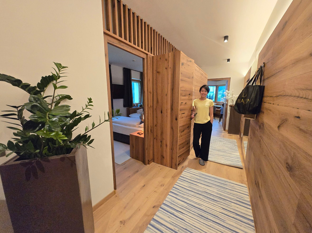 拉梅君酒店主图