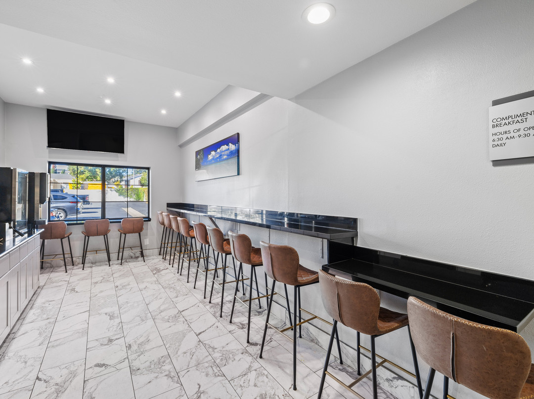 旧金山机场西速8酒店主图