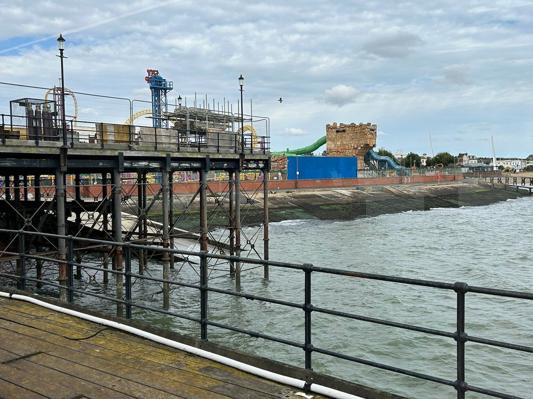 Southend Pier & Railway景点图片