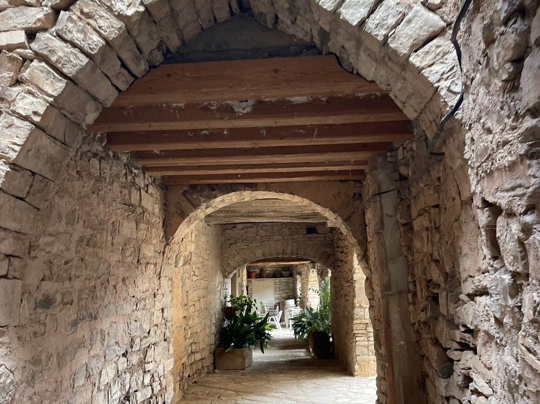 Montfalco Murallat-Les Oluges必去景点