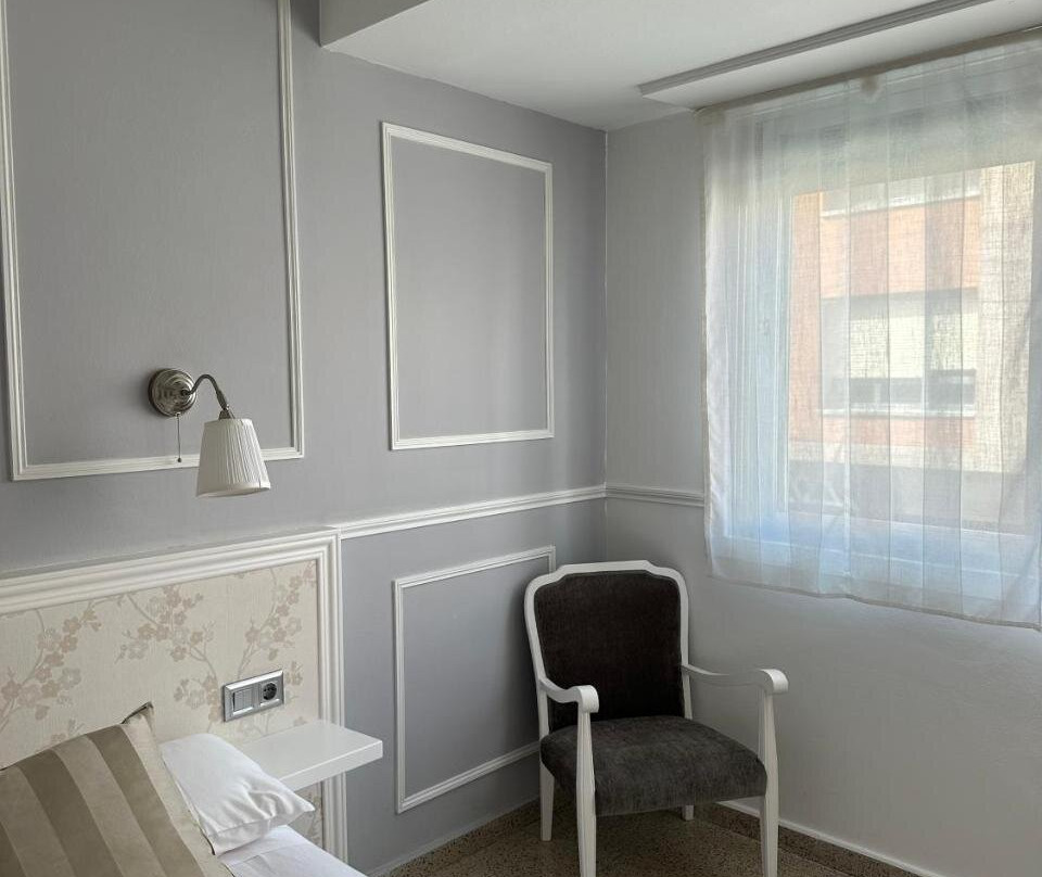 El Grove酒店住宿-安格里托酒店