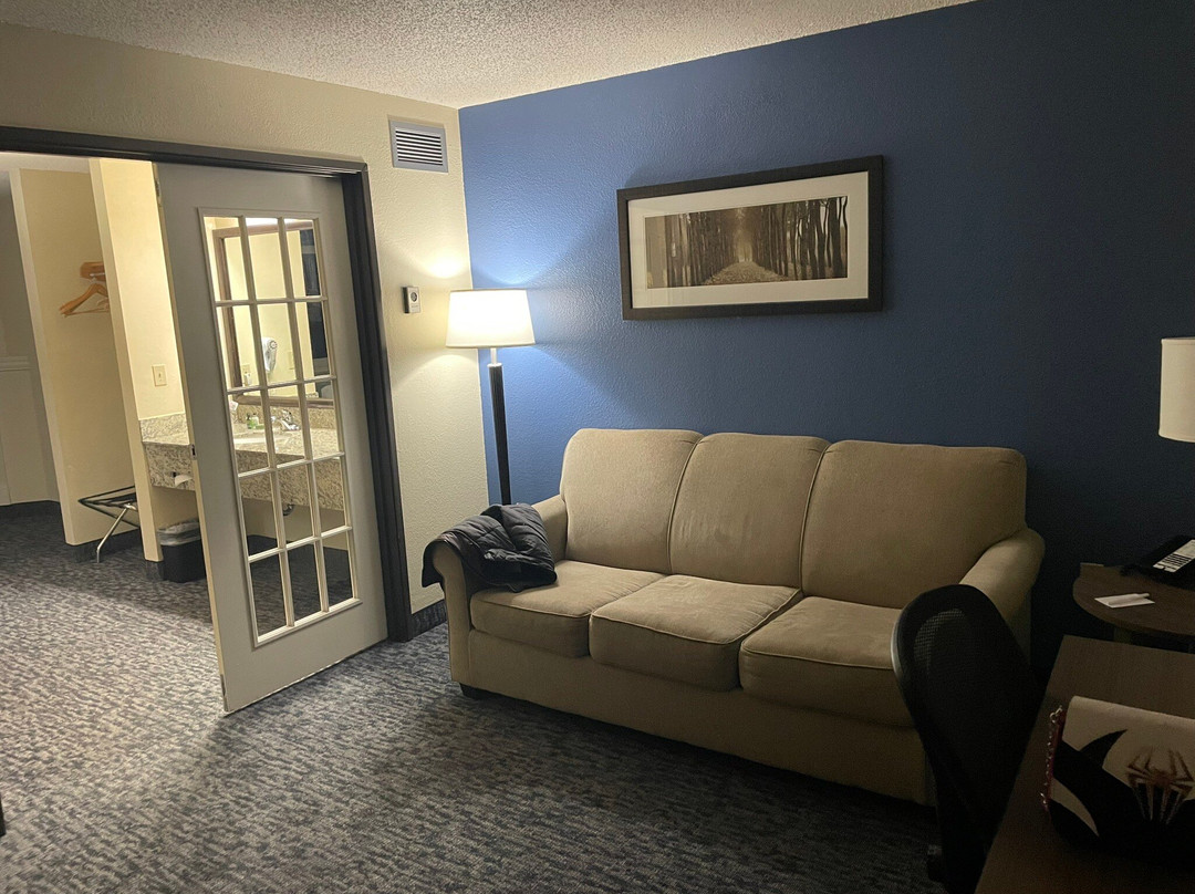 Blossom Hotel & Suites Traverse City主图