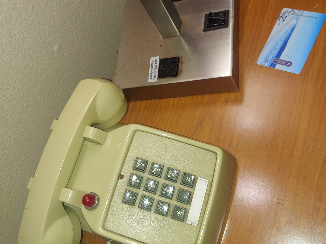 恩西尼塔斯罗德威酒店主图